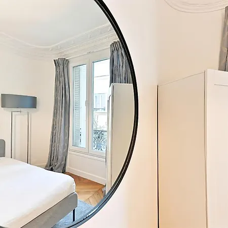 Spacious And Bright Appartamento