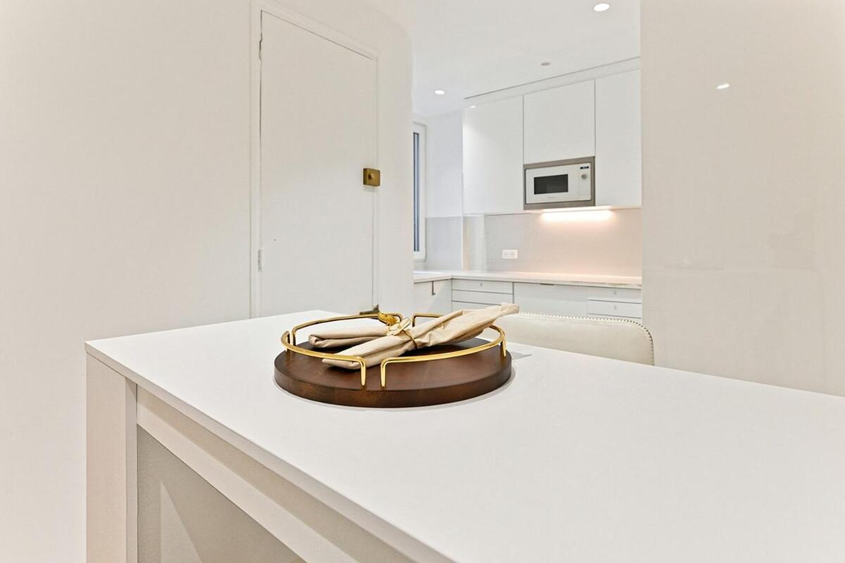 Spacious And Bright Parigi